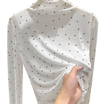 Oversize majica s polu visokim ovratnikom, vezenje, viskoza (Flat Cloth), proljeće 2025