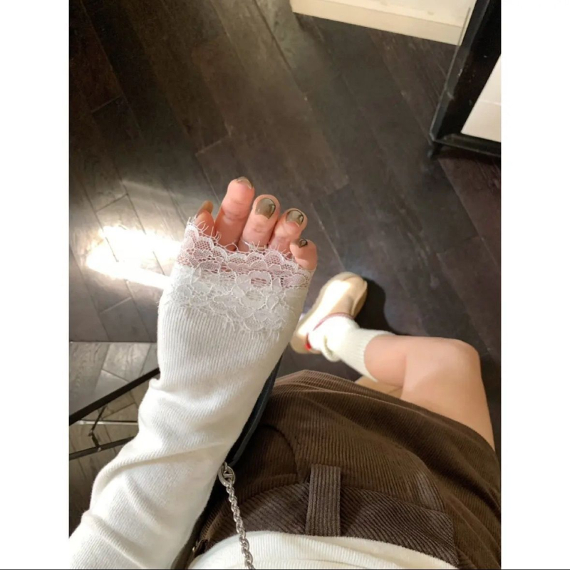 Top s výšivkou a čipkou, V-krk, dlhé rukávy, zmes viskozy a rayonu, bežná dĺžka, štýl zrelá dáma