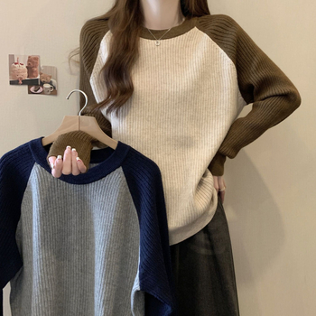 Tricou din poliester cu panouri patchwork, mâneci lungi, guler rotund, croială lejeră, lungime obișnuită – stil casual japonez-coreean.