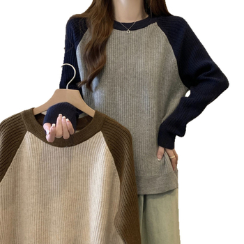 Tricou din poliester cu panouri patchwork, mâneci lungi, guler rotund, croială lejeră, lungime obișnuită – stil casual japonez-coreean.