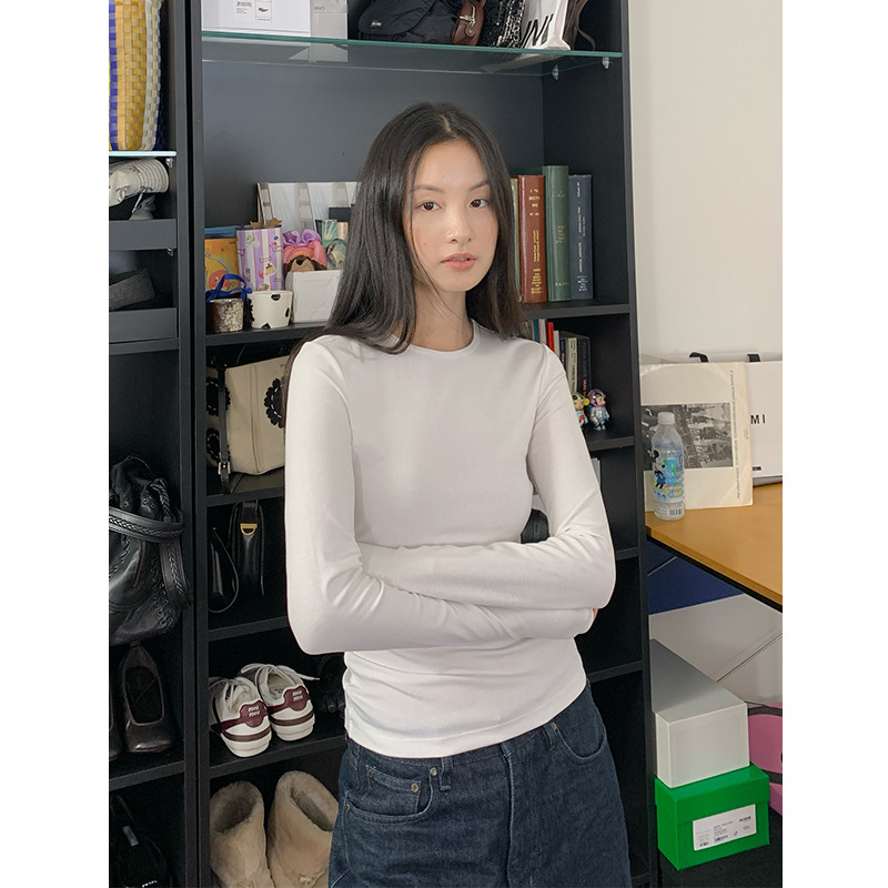 Naiste pikkade varrukatega T-särk ümmarguse kaelusega, puuvillast-elastaanist segu, ühetooniline, 3D lõige