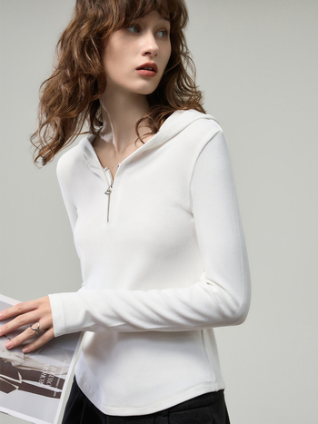 Μπλούζα με κουκούλα και μακριά μανίκια, γραμμή Slim, από βισκόζη, λεπτομέρεια patchwork, φθινόπωρο 2025