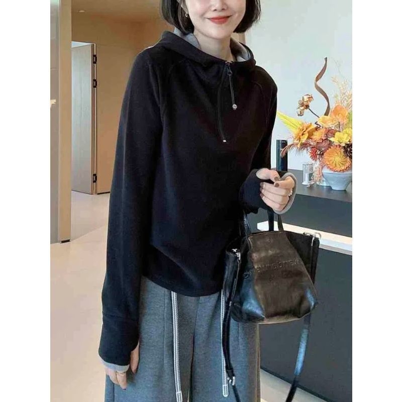 Hanorac din velur cu glugă pentru femei – mâneci lungi, croială lejeră, design colaj/splicing