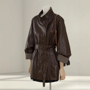 Kožená bunda / kabát z umelej kože, voľný strih, stojatý golier, zapínanie na patentky, stredná dĺžka, jeseň 2025