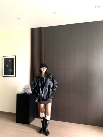 Kožená bunda z umelej kože (PU) s V-krkom, zips, voľný strih