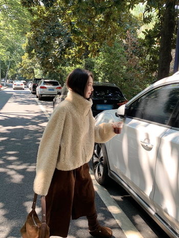 Кожено палто със стояща яка, вълна и изкуствена кожа, дълги ръкави, еднобортно палто с множество копчета отпред