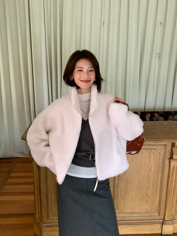 Кожено палто със стояща яка, вълна и изкуствена кожа, дълги ръкави, еднобортно палто с множество копчета отпред