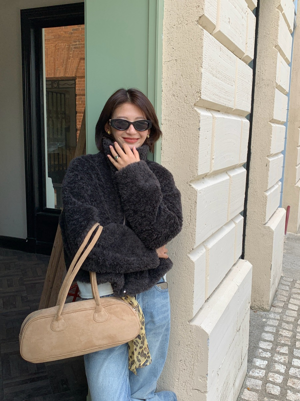 Кожено палто със стояща яка, вълна и изкуствена кожа, дълги ръкави, еднобортно палто с множество копчета отпред