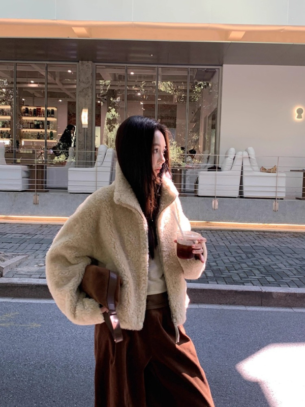 Кожено палто със стояща яка, вълна и изкуствена кожа, дълги ръкави, еднобортно палто с множество копчета отпред