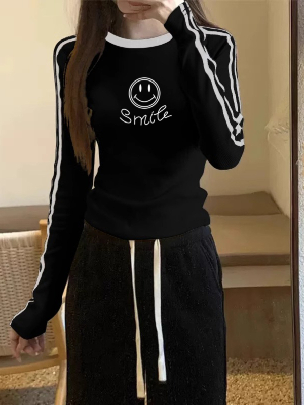 Ženska pamuk majica s dugim rukavima, okrugli izrez, print s anime tekstom, šivani detalji, slim fit, jesen 2025