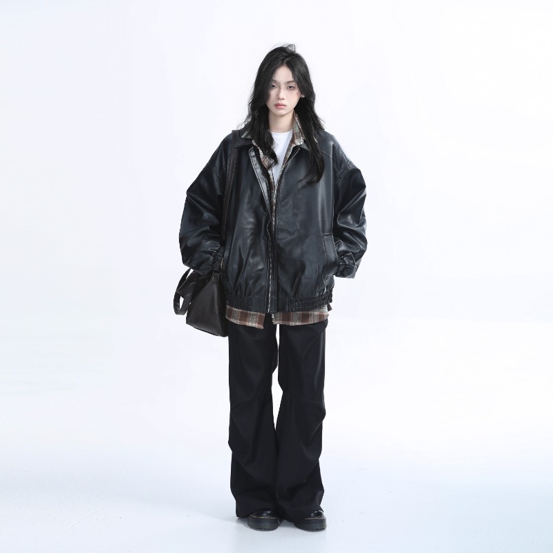 Sieviešu PU ādas jaka ar pildījumu, Polo apkakle, rāvējslēdzējs priekšā, garas piedurknes, brīvs piegriezums