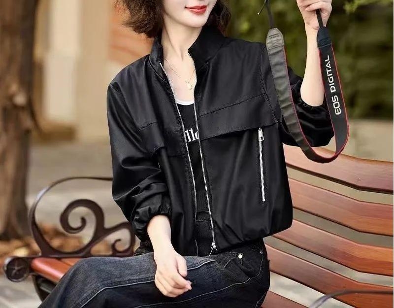 Moteriška faux odos striukė su stovinčiu apykakle, užtrauktukas, siauras kirpimas, ilgomis rankovėmis