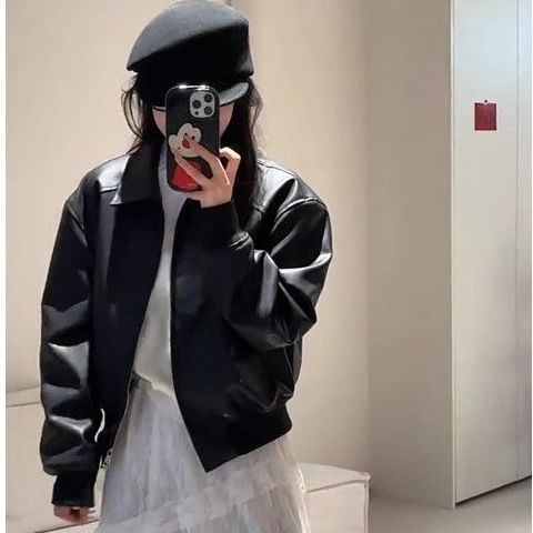 Moteriška dirbtinės odos striukė, užtrauktukas, kvadratinė apykaklė, ilgos rankovės, spandekso mišinys