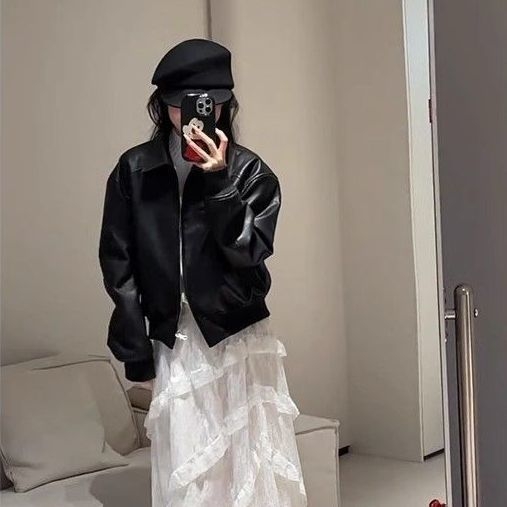 Moteriška dirbtinės odos striukė, užtrauktukas, kvadratinė apykaklė, ilgos rankovės, spandekso mišinys