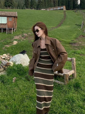 PU kožna jakna, polo ovratnik, A-linijski kroj, zatvaranje na više gumba, elegantan zreli ženski stil