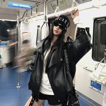 Ženska jakna od umjetne kože, dugi rukavi, standardna duljina 50–65 cm, prednji zip