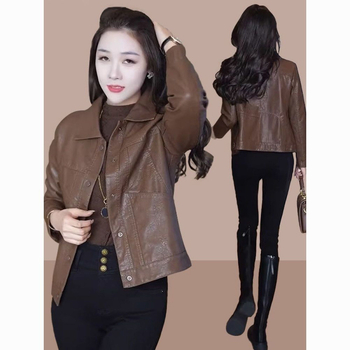 Geacă/blazer din piele artificială cu elastan, lungime ultra- scurtă ≤40 cm, guler pătrat, fără mâneci, închidere cu două nasturi