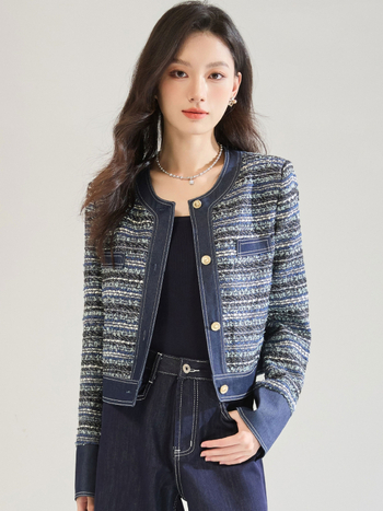 Outdoor kabát z tweedovej tkaniny s textúrou priadze | zmes polyester-vlna | blokový vzor | krátky strih | zapínanie na jednu radu gombov