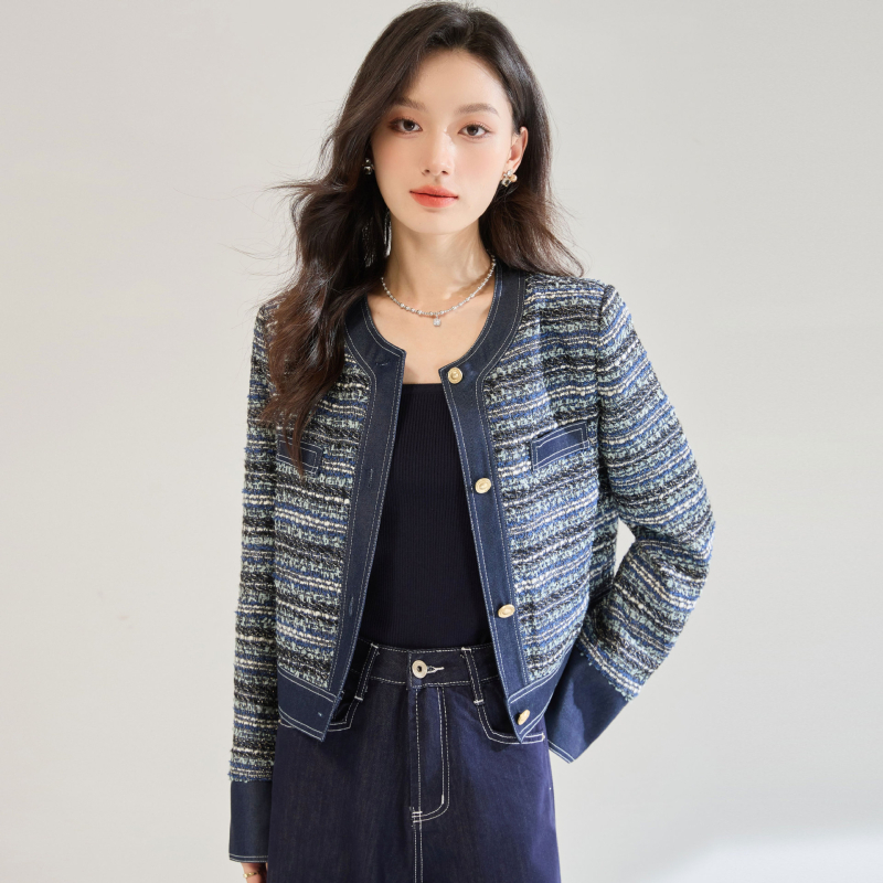 Outdoor kabát z tweedovej tkaniny s textúrou priadze | zmes polyester-vlna | blokový vzor | krátky strih | zapínanie na jednu radu gombov