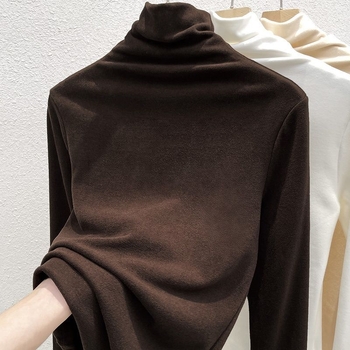 Oversize ženski T-shirt s visokim ovratnikom, viskozna tkanina, vezenje