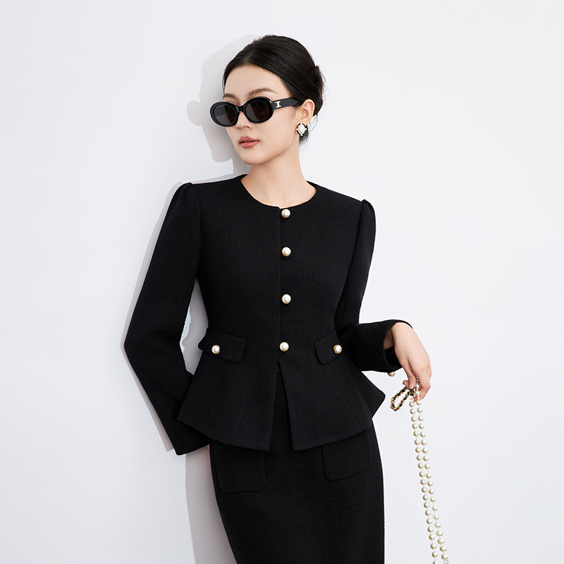 Kabát, úzky strih, krátky, balónové rukávy, polyesterové vlákno, lem s listom lotosu