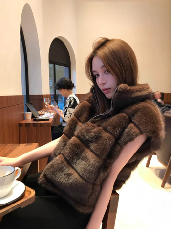 Dámska dvostranná vesta s výplňou, zipsom, stojacim golierom, hrubá izolácia