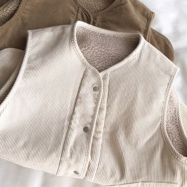 Vesta fără mâneci reversibilă, model color-block, decolteu în V, nasturi pe un singur rând, lungime obișnuită, material poliester cu umplutură poliester-cotton