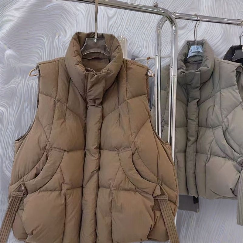 Vestă fără mâneci din țesătură chenille, cu guler polo și fermoar, 90–95% spandex