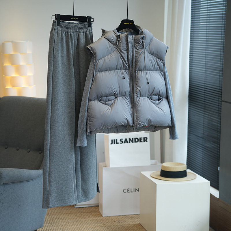 TT1028 Dámska krátka vesta s kapucňou, výplň husacím páperom, zips, polyesterová látka