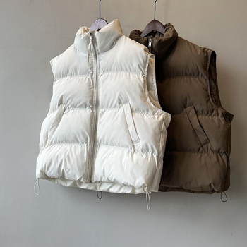 Vestă femei cu decolteu în V, stil coreean, țesătură poliester 90–95%, croială regulată, lansare primăvara 2025.