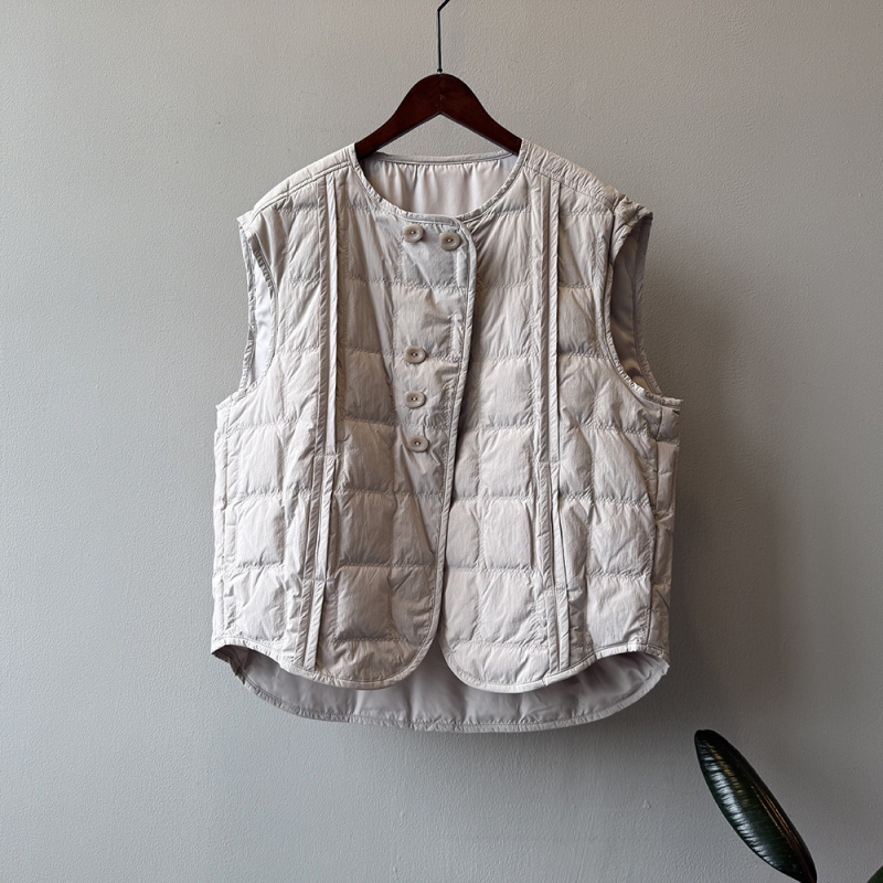 Yan Shuang 82633 Dámska vesta s perím z bielej kačky, Korejský štýl kardigánu, normálna dĺžka, kruhový výstrih, dvojradové zapínanie