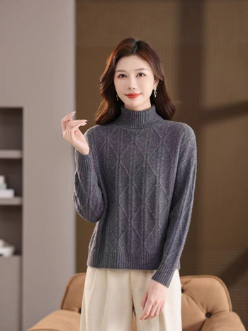 Voľný strih, sveter z vlny 95% a viac, s golierom, jacquard vzor, jeseň 2025