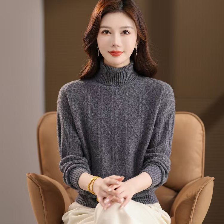 Voľný strih, sveter z vlny 95% a viac, s golierom, jacquard vzor, jeseň 2025