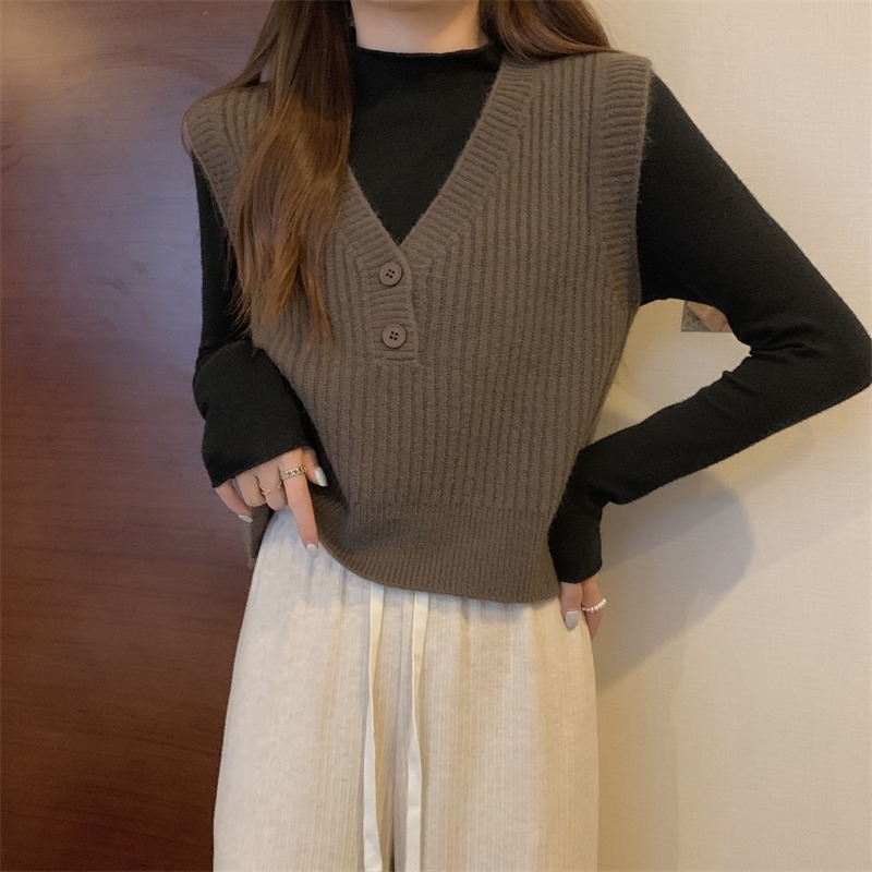 Dámska pletená vesta s V-úhom, jednofarebná, voľný strih, obyčajná dĺžka 50–65 cm