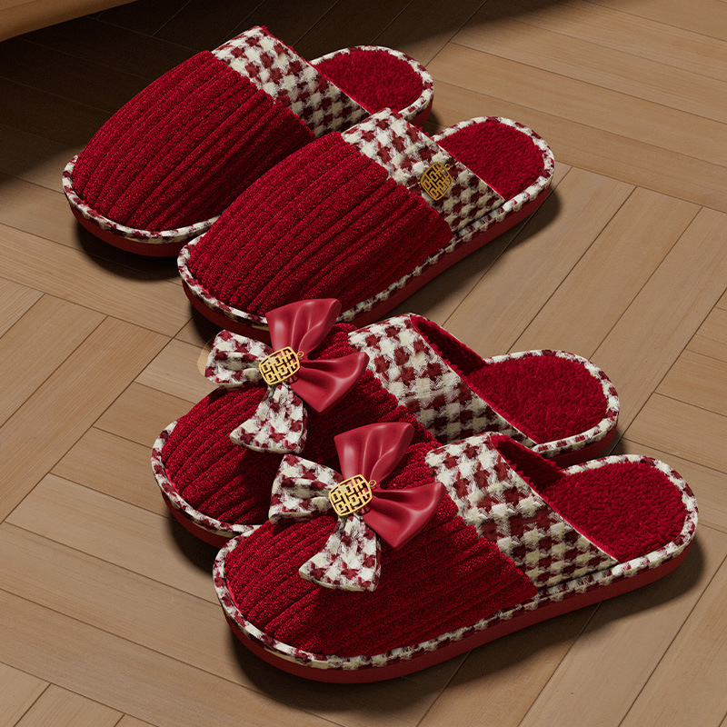 Svadobné papuče pre páry s dizajnom toe-loop, podrážka z PVC, hrubá podrážka, horný materiál textil, protišmykové