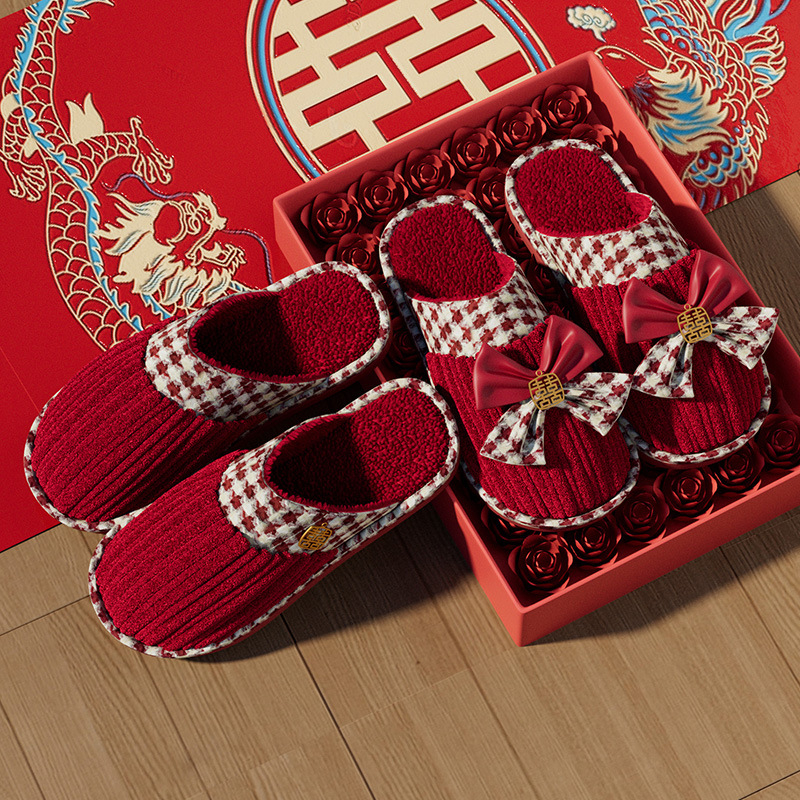 Svadobné papuče pre páry s dizajnom toe-loop, podrážka z PVC, hrubá podrážka, horný materiál textil, protišmykové