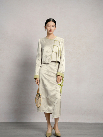 Dámsky kabát s V-neckom, jednosedlové zapínanie, tlačený vzor, viskózové vlákno, jesenné vydanie 2024