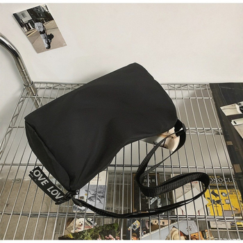 Bailey Saki Geantă Crossbody pentru bărbați — Nailon, Stil urban minimalist, Respirabilă și rezistentă la uzură, separare uscat-umed