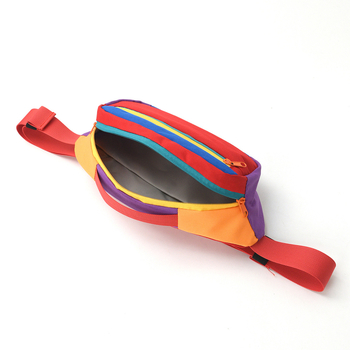 Bedrová taška / cez telo, street trend štýl, polyester, zips, vnútorné vrecká so zipsom a priehradky, vonkajšie patch vrecko