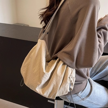 Japán-stílusú vízálló nylon dumpling táska sporthoz, crossbody, uniszex, nagy kapacitású tote, biciklizéshez