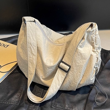 Japán-stílusú vízálló nylon dumpling táska sporthoz, crossbody, uniszex, nagy kapacitású tote, biciklizéshez