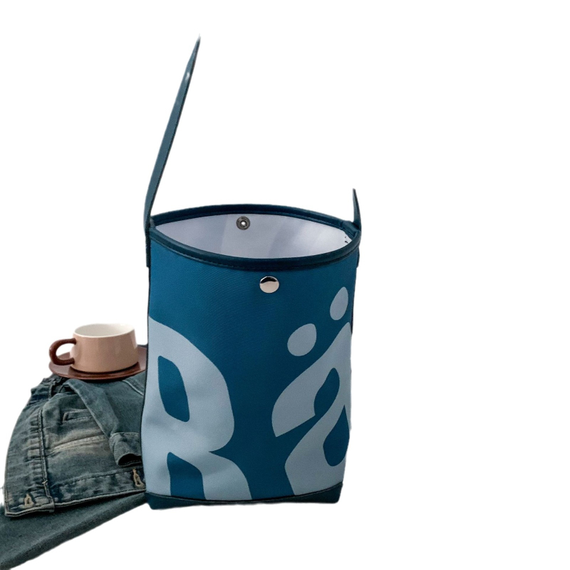Dámska bucket taška z PU kože, mestský minimalistický štýl, valcovitý tvar, magnetické zapínanie, PU podšívka, vnútorná kapsa so zipsom, sendvičový typ, dvojité ramenné popruhy