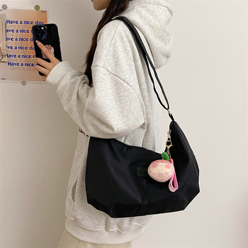 Geantă de umăr crossbody — nailon, formă pătrată orizontală, fermoar, căptușeală poliester, buzunar pentru telefon