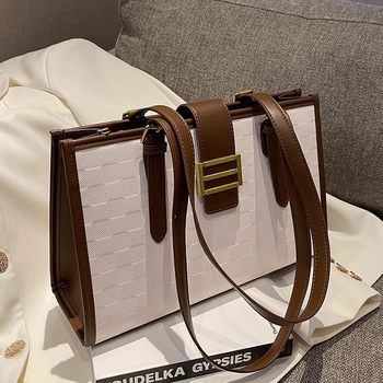 PU taška cez rameno s textúrovaným povrchom, horizontálny štvorcový tvar, zipsové otvorenie, polyesterová podšívka, vnútorné vrecká (zips, telefón, ID), dvojité popruhy – mestský štýl jednoduche