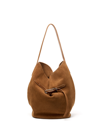 Bucket taška z pravej kože s velúrovou textúrou, európsko-americký retro štýl, uzatváranie prackou, uvedenie jesenn 2025.