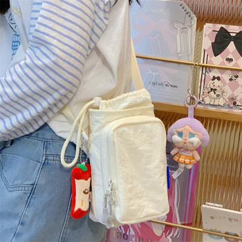 Nylonová cez rameno taška na telefón pre voľný čas a cestovanie, so zipsom a vnútornými priečinkami