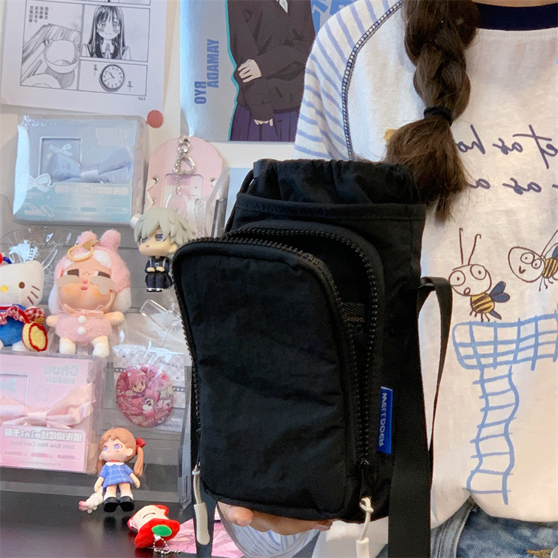 Nylonová cez rameno taška na telefón pre voľný čas a cestovanie, so zipsom a vnútornými priečinkami