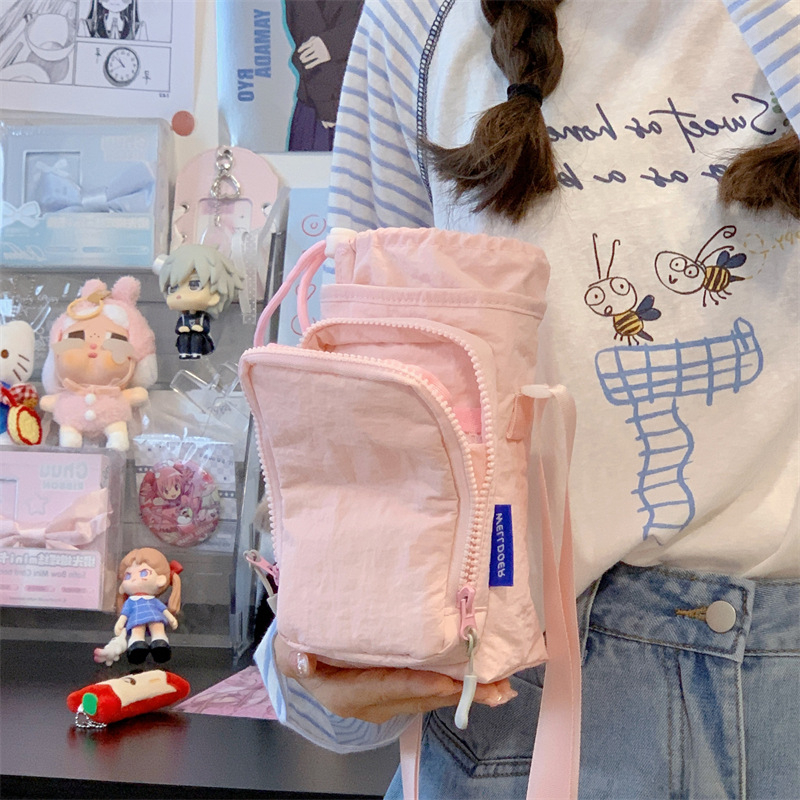 Nylonová cez rameno taška na telefón pre voľný čas a cestovanie, so zipsom a vnútornými priečinkami