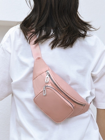 Pečių krepšys street trend stiliumi, nailonas, poliesterio įdaila, užtrauktuko uždarymas, trimatis išorinis krepšys