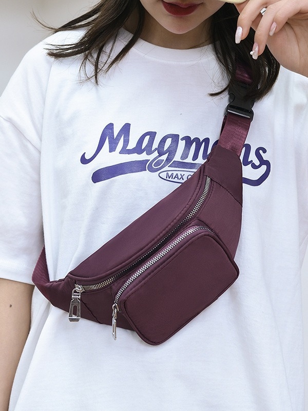 Pečių krepšys street trend stiliumi, nailonas, poliesterio įdaila, užtrauktuko uždarymas, trimatis išorinis krepšys